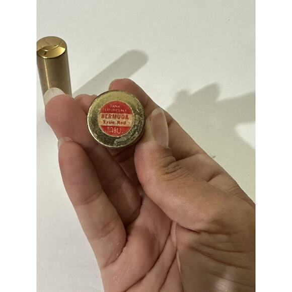 2 Dana Tabu Lipstick 60’s Metal Golden Plated Case Bermuda True Red Vintage RARE - Picture 2 of 8